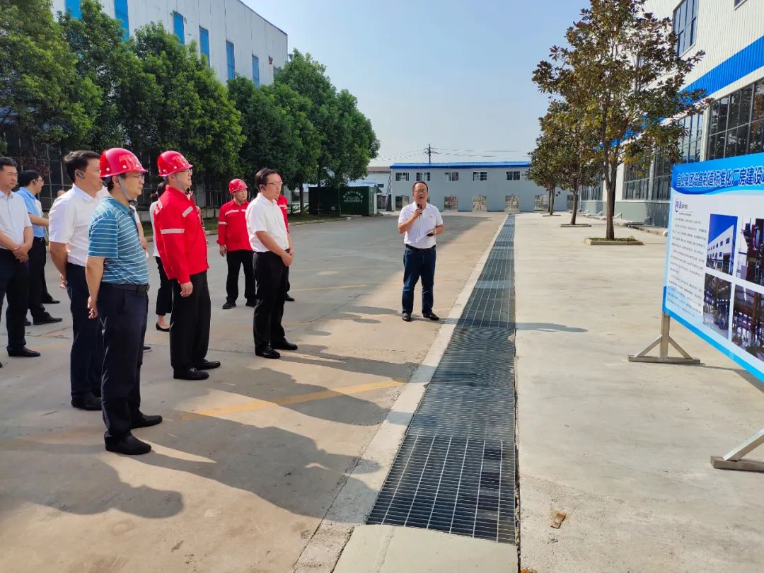 現(xiàn)場(chǎng)觀摩！猇亭區(qū)二季度項(xiàng)目拉練活動(dòng)走進(jìn)化機(jī)公司設(shè)備制造標(biāo)準(zhǔn)化廠房建設(shè)項(xiàng)目
