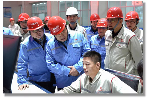 宜昌市委副書記袁衛(wèi)東到新疆宜化現(xiàn)場(chǎng)辦公(圖1) 宜昌市委副書記袁衛(wèi)東到新疆宜化現(xiàn)場(chǎng)辦公(圖1)