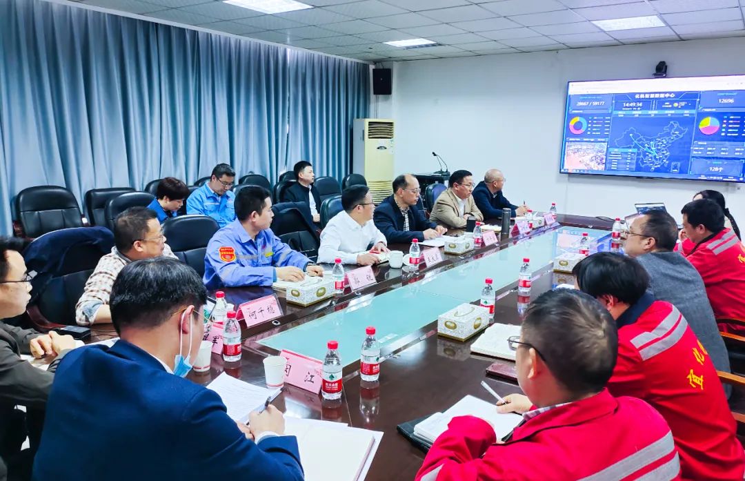 王大真一行到宜化化機(jī)公司現(xiàn)場辦公(圖1) 圖片