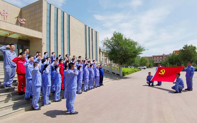 以學(xué)促廉筑牢思想防線，新疆宜化開展廉潔警示教育(圖1)