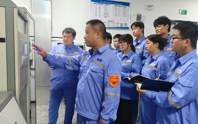 宜化大學(xué)生新工完成崗前培訓(xùn)，開啟職業(yè)新篇章(圖1)