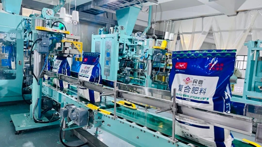 宜化酵母復(fù)合肥成功下線！增值復(fù)合肥再添“新成員”